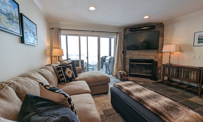 Purgatory Condo | Mountain Retreat | 1 mile to Purgatory | Hot tub