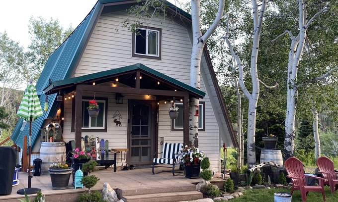 Park City Cabin | Mountain retreat cabin with a view near Park City. Amenities galore!