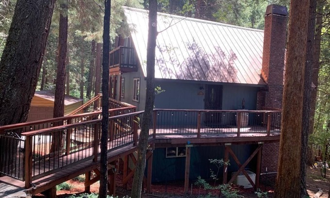 Pollock Pines House | Mountain Retreat in Pollock Pines