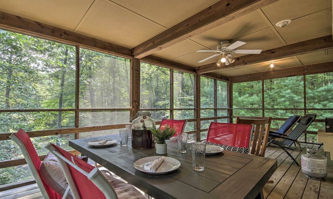 Fort Valley House | ‘Mountain Town Adventures’ Home w/Fire Pit!