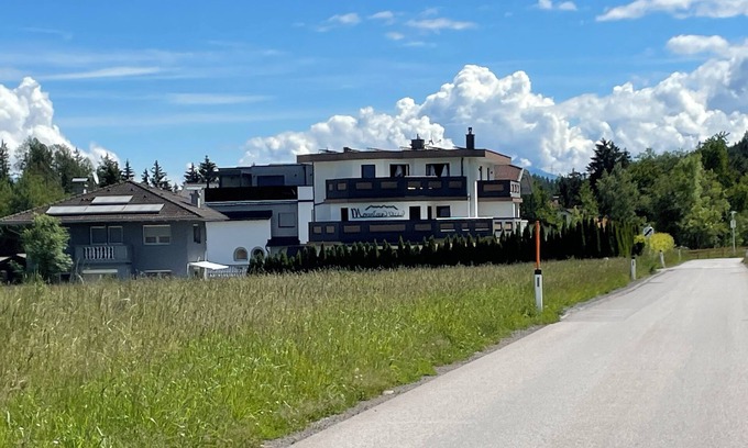 Goetzens Apartment | Mountain View Apartment - WIESENBLICKnGötzens near Innsbruck