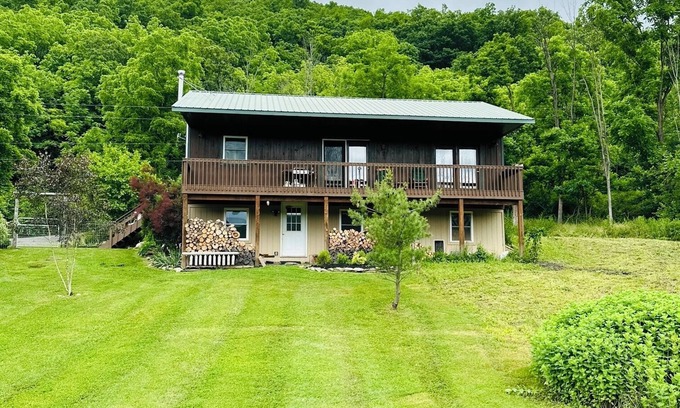 Middlesex House | Mountain View Cabin