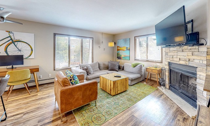Dillon Condo | Mountain-view condo in downtown Dillon with balcony & wood fireplace