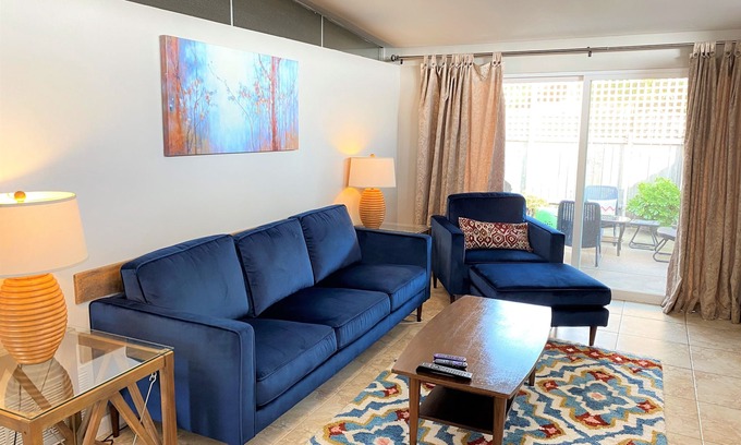 Altadena Condo | Mountain view condo unit in Angeles Forest Foothills – Near Old Town Pasadena