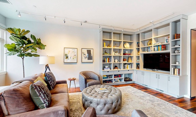 Jackson Condo | Mountain view condo with gas fireplace, washer/dryer, central AC