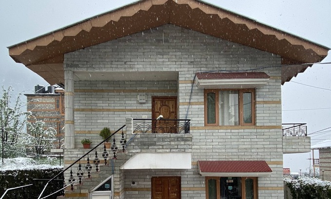 Manali Cottage | Mountain View Cottage
