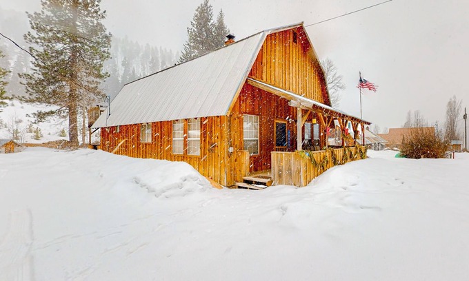 Liberty House | Mountain-view, dog-friendly abode with grill & W/D - near outdoor recreation