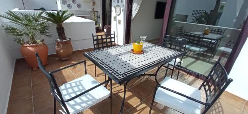 Nueva Andalucia Apartment | Mountain View