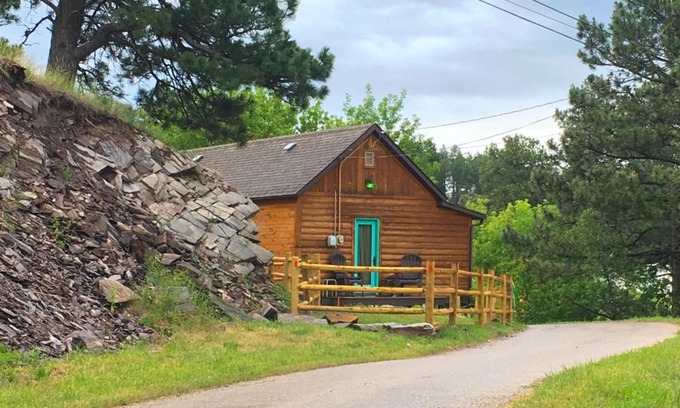 Deadwood House | Mountain View Escape