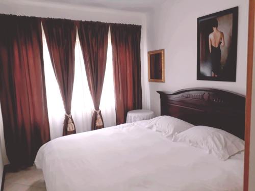 Franskraal House | Mountain View Holiday Home