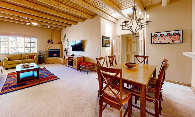 Quail Run Condo | Mountain view home with pools, hot tub, gym, tennis, & golf - long term rental