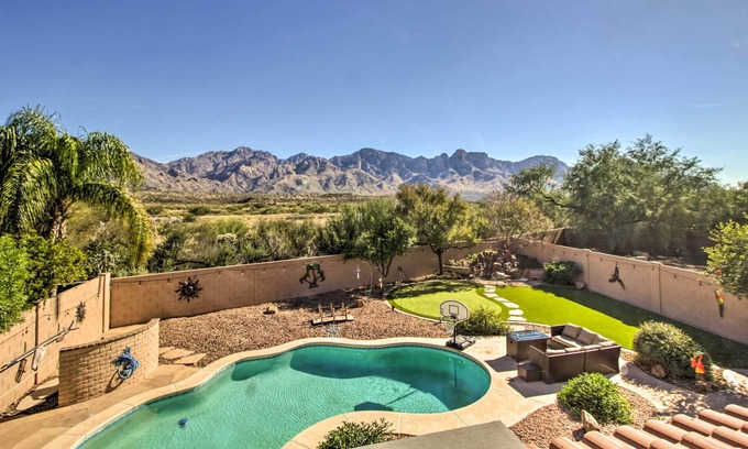 Rancho Vistoso House | Mountain View Paradise - Family Friendly, Heated Pool and Putting Green