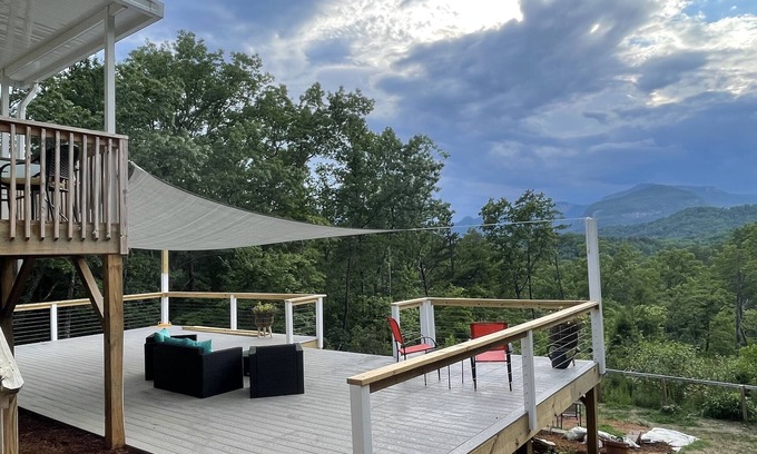 Lake Lure Cottage | Mountain View! Pets welcome-has a fenced yard. Lake access and river amenities