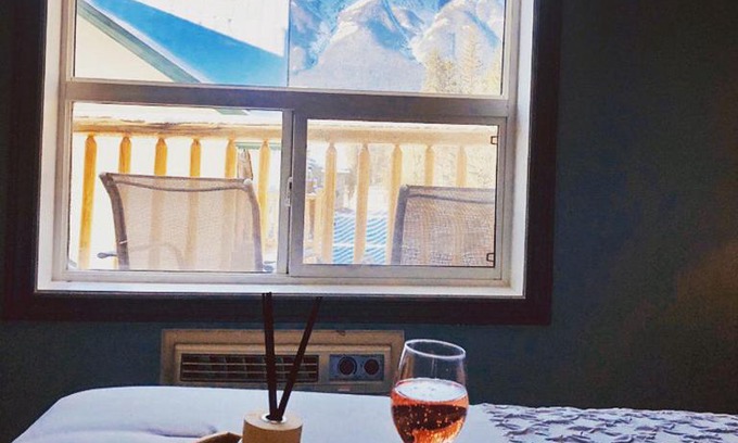 Harvie Heights Apartment | Mountain View Townhouse by Banff National Park - Banff Woods Lodge