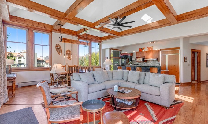Mountain Village Condo | Mountain-view condo with balcony, fireplace & W/D - walk to lifts/gondola