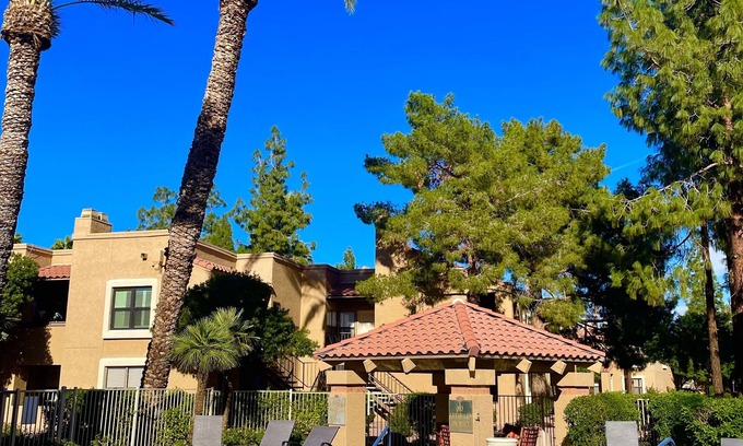 Central Scottsdale Condo | Mountain View Zen 2 Bdrm, 2 Bath