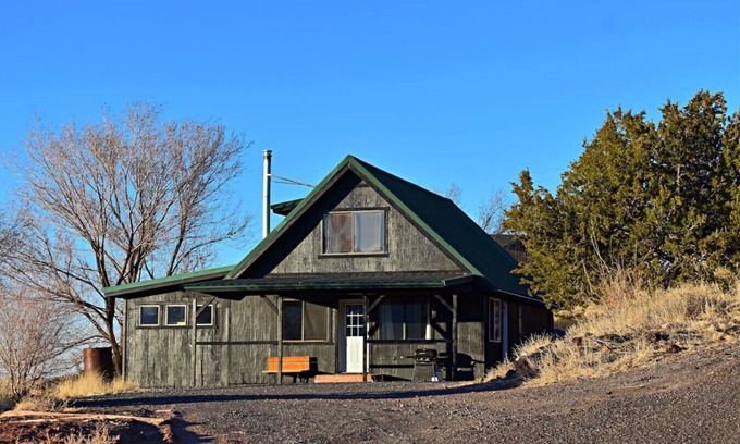 Springerville House | Mountain Views on Hillside in Eager