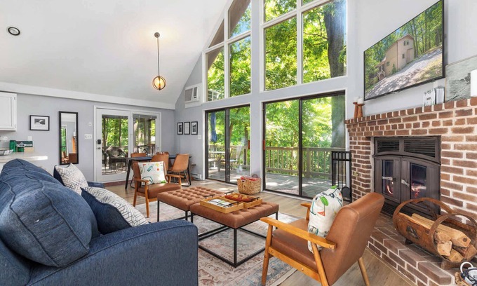 The Woods Cabin | Mountain Views w Fire Pit, Deck, Grill & Amenities
