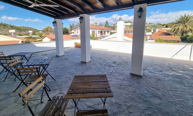 Agios Theodoros Apartment | Mountains Retreat Rooms & Suites