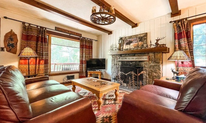 Cascade-Chipita Park Cabin | Mountainside Cabin | peaceful | near hiking trails