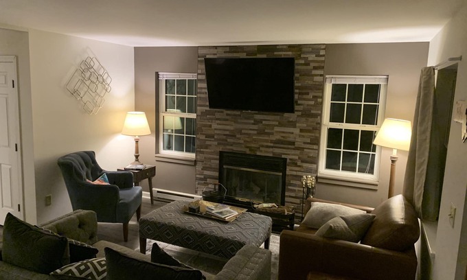 Hancock Condo | Mountainside: Large 3-level Jiminy Peak Home