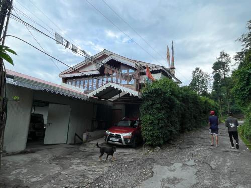 Gangtok House | Mountaintop Guest House