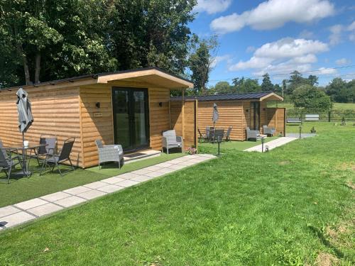 Maghera Ski Chalet | Mourne Meadow Cabins- Foxes Den