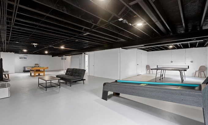 Oswego House | Moxie- w/Game Room- 4 Kings, Sleeps 15
