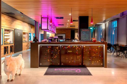 Custom House Hotel | Moxy London Excel