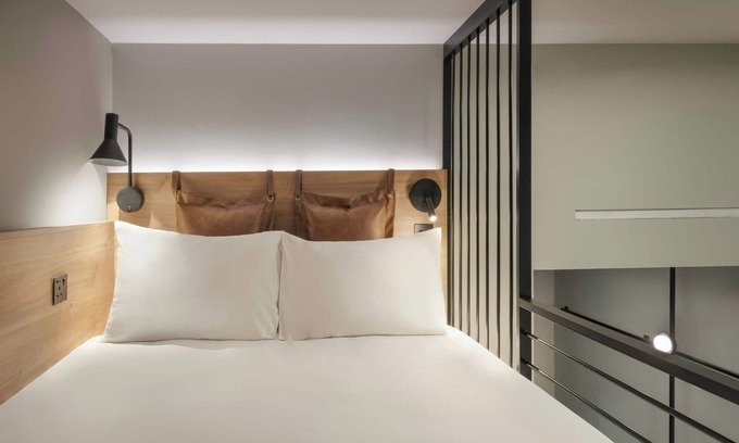 London City Centre Hotel | Moxy London Piccadilly Circus