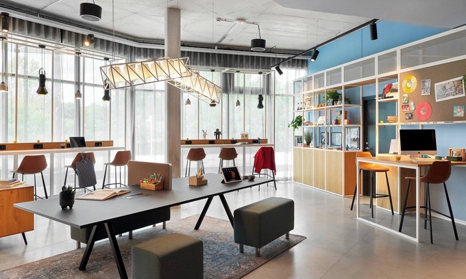 Biot Hotel | Moxy Sophia Antipolis