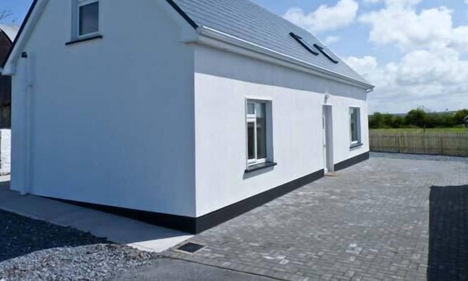 County Clare Cottage | MOYASTA HOUSE, family friendly in Kilkee, County Clare