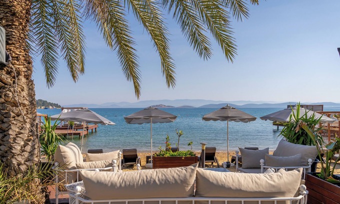 Torba Hotel | Moyo Luxury Hotel & Beach
