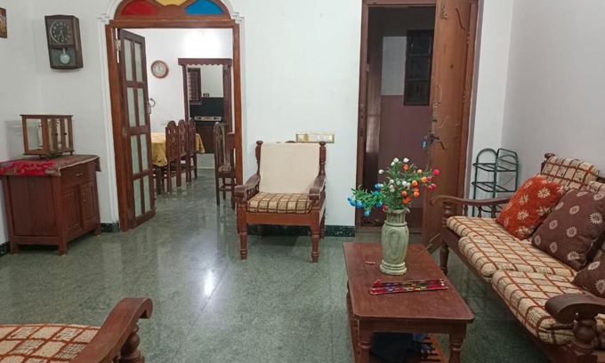White Town Apartment | MP Plaza King
