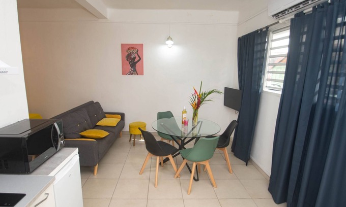 Saint-Pierre Apartment | La Kalenda - Studio climatisé