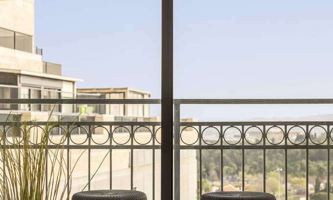 Nachlaot Apartment | Mr. Agrippa - By TLV2GO