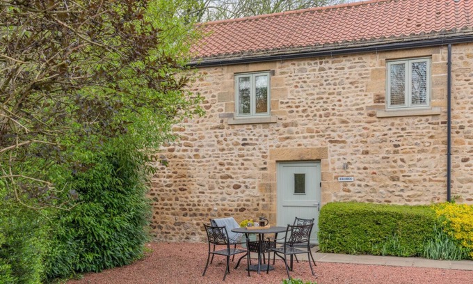 Bedale House | Mr McCormicks - Two Bedroom House, Sleeps 4