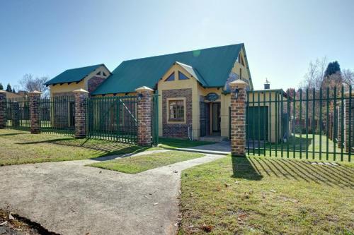 Dullstroom House | Mrs Simpson