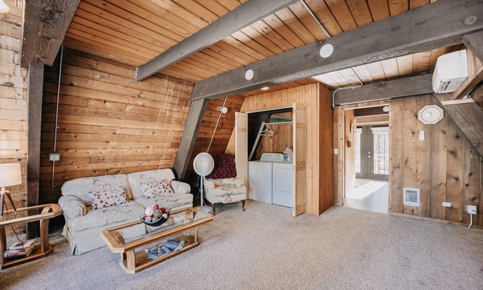 Maple Falls Apartment | Mt Baker Apt, Pets OK, WIFI and AC