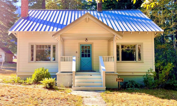 Carson House | Mt. Baker House