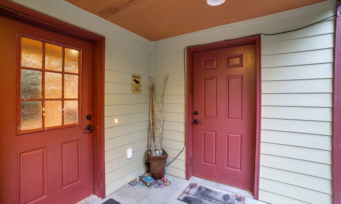 Glacier House | Mt Baker Rim Cabin 50 - Welcome to The Thirsty Moose Lodge
