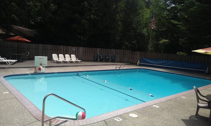 Mount Hood Village Cabin | Mt. Hood Hideaway a Mountain Jewel, New,Clean and Best Rates.