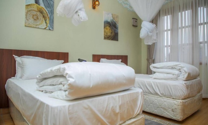 Kitojo Hotel | Mt. Rwenzori Golf Resort & Spa