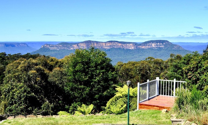Katoomba House | Mt Solitary House – Elite Views | Incredible Comfort