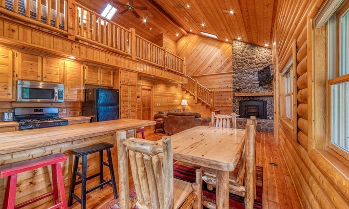 Angel Fire House | Mtn Retreat in Angel Fire - Ride 4 Blocks to Lift!