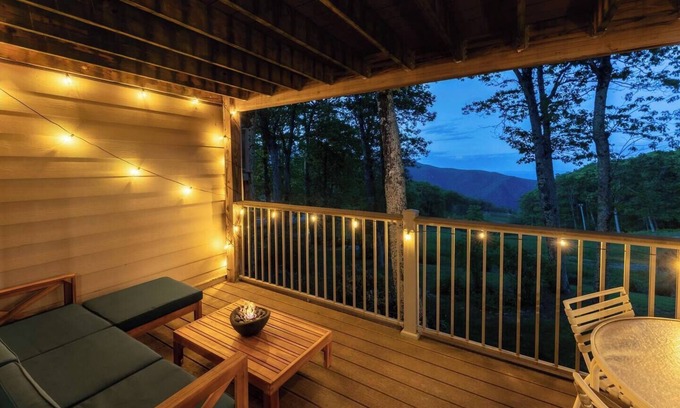 Wintergreen Apartment | Mtn View at Swoopside Hideaway: Walk to Everything