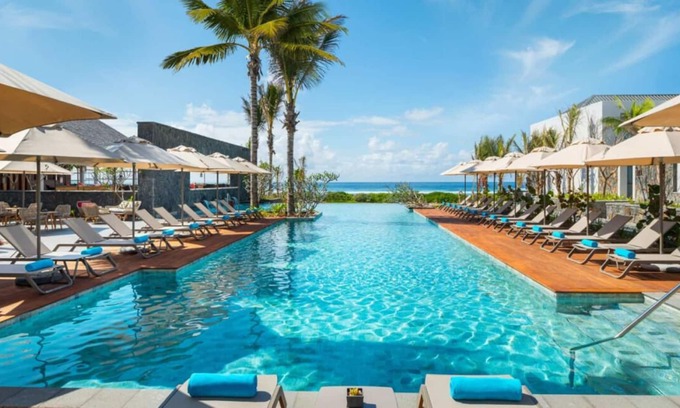 Plaine Magnien House | Experience Soothing Moments & Luxury! Seafront, Onsite Pool, Spa & Wellness!