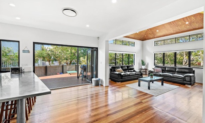 Mudjimba House | Mudjimba Shores-Coastal Bliss for Families & Dogs
