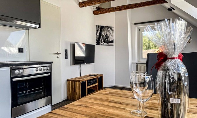Rysum Apartment | Mühlenkieker apartment in the historic terp village of Rysum in the immediate vicinity of the North Sea