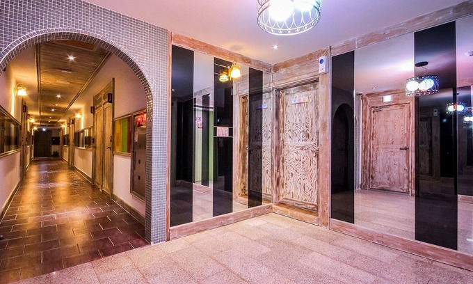 Muju Hotel | Muju Rivera